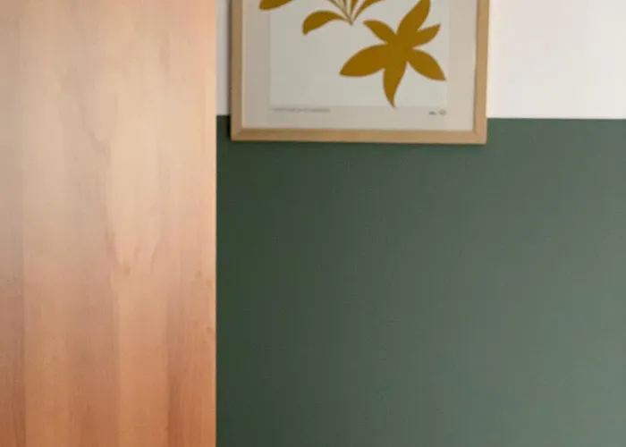 Mountain View With Balcony & Access Nearby - Serendipity 班斯科