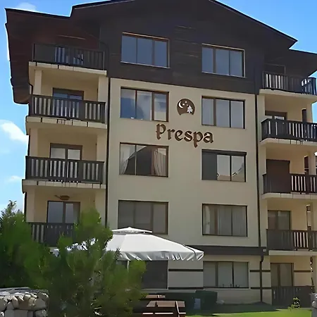 Mountain View With Balcony & Access Nearby - Serendipity Апартаменти